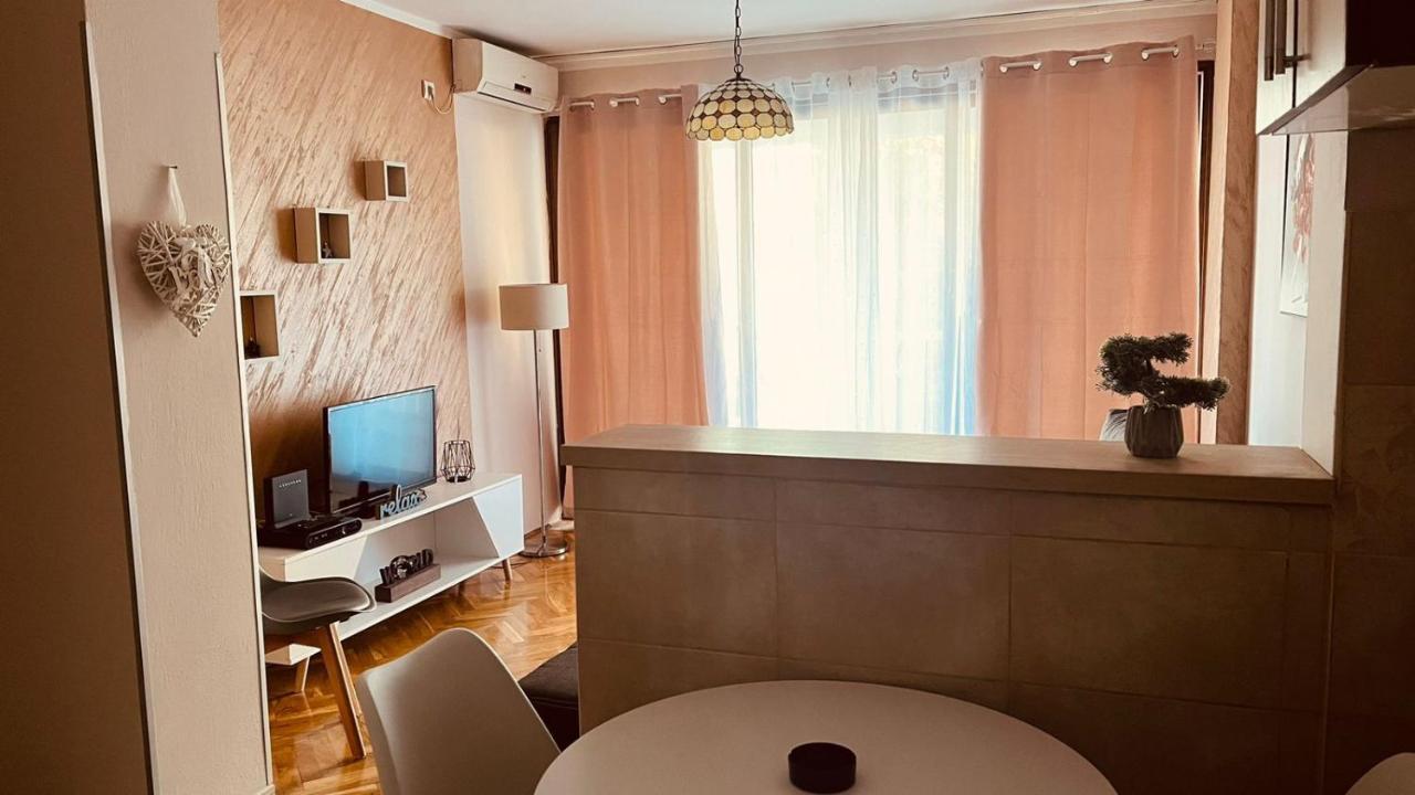 Majdini Clock Tower Apartman Podgorica Exterior photo